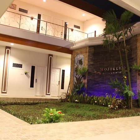 Mojokerto Classic Homestay Exteriör bild