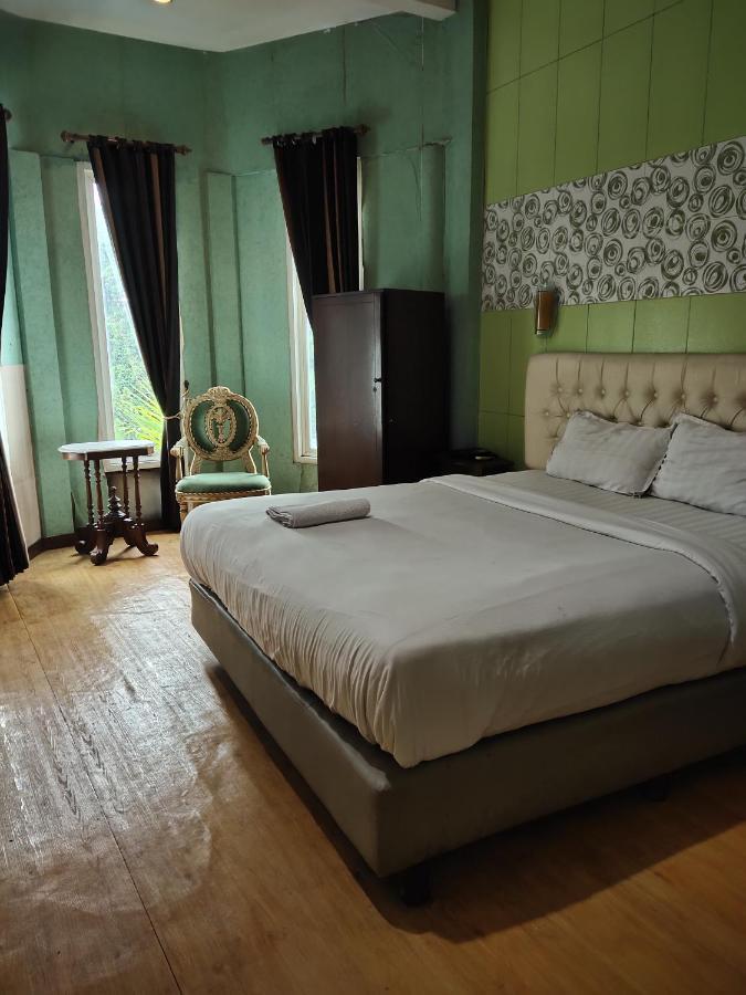 Mojokerto Classic Homestay Exteriör bild