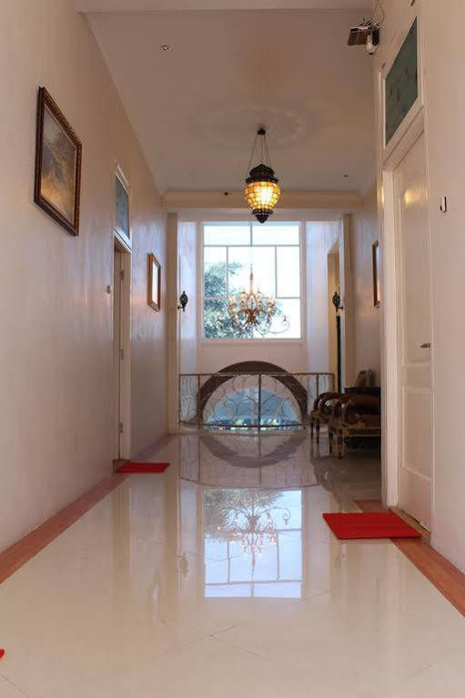 Mojokerto Classic Homestay Exteriör bild