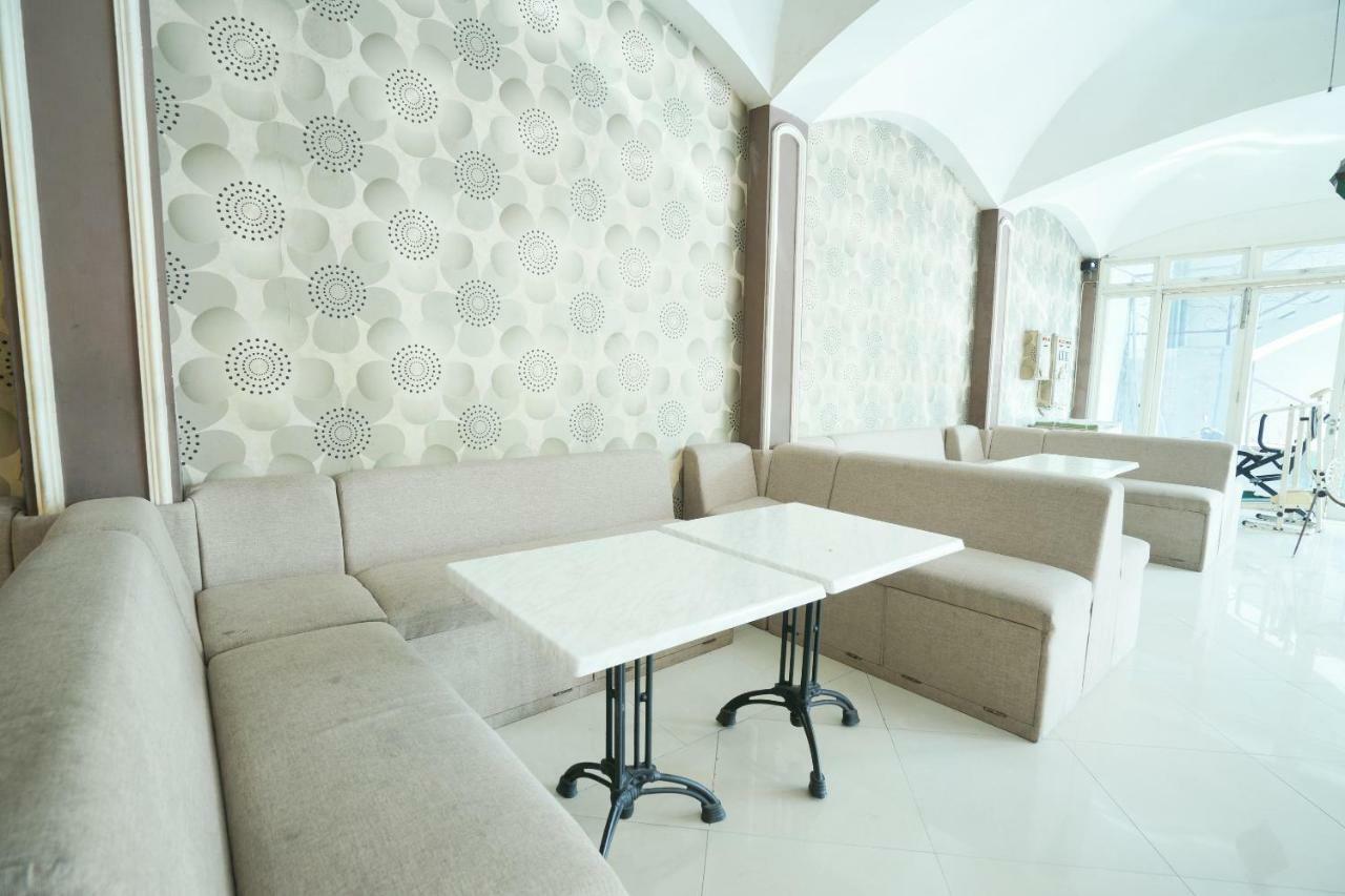 Mojokerto Classic Homestay Exteriör bild